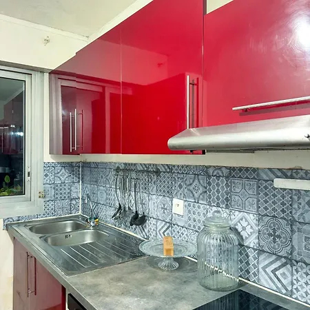 Apartment Buttes Montmartre Paris